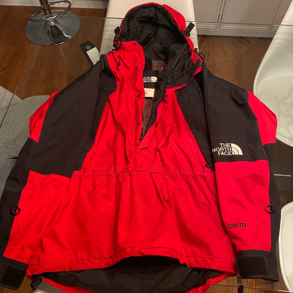 The North Face Men’s Small Gore-Tex Anorak